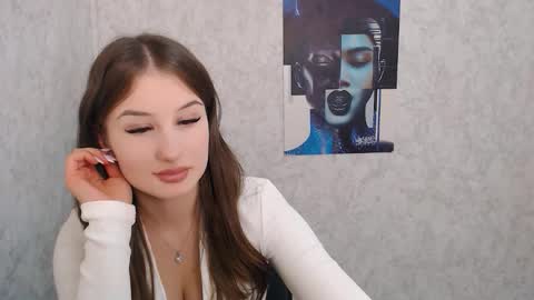 Snapshot of _miaangel_ chatting on October 6, 2:35 pm Mia online show from October 6, 2:35 pm