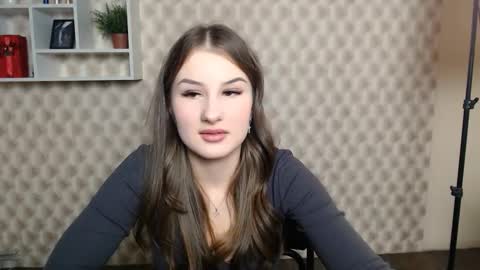 Mia online show from October 26, 3:23 pm