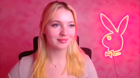 Melanie online show from November 20, 12:15 pm