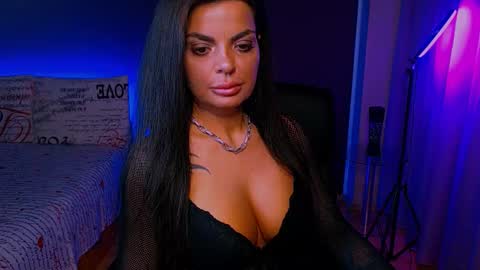 Milani online show from October 16, 6:29 pm