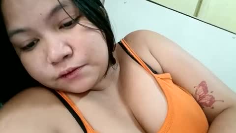 _milkytitsmomxx_ online show from September 21, 1:53 am