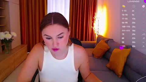 Mia online show from October 20, 9:36 am