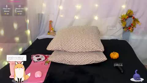 -Victoriana- online show from October 8, 4:40 am