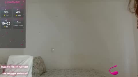 _nayade_ online show from October 11, 3:05 pm