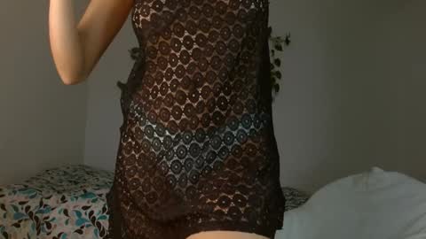 _nayade_ online show from December 22, 1:45 am