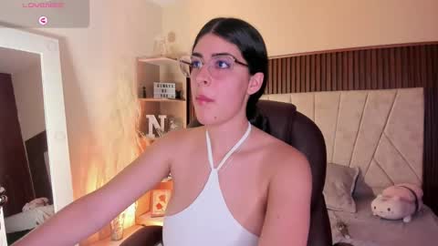 Niah  You can call me Ni or cutie haha online show from September 14, 8:32 pm