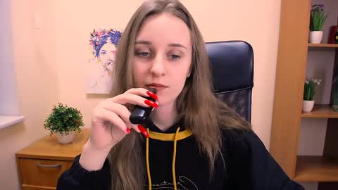 Nica online show from January 15, 3:18 pm