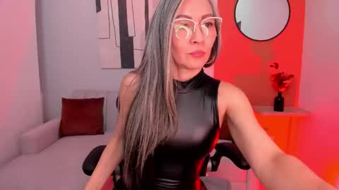 _nicoletteshea_ online show from November 12, 10:01 pm