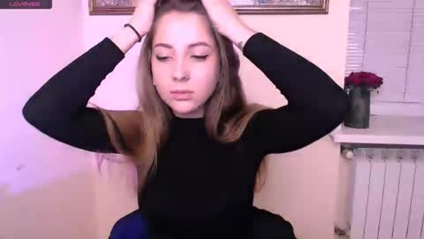 Olivia online show from October 4, 11:30 am