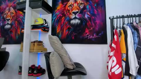 Kevin  online show from October 21, 2:27 am