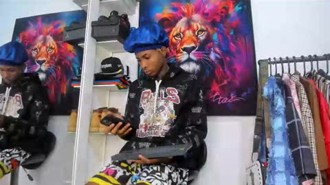 Kevin  online show from October 12, 11:14 am