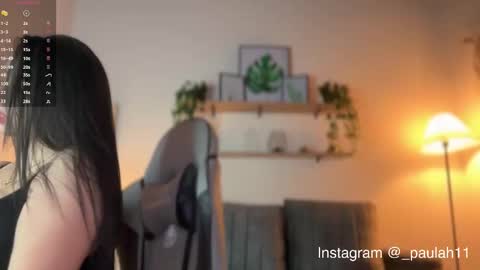 _paulah2 online show from November 12, 8:22 pm