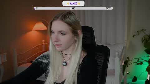Snapshot of _penisflytrap_ chatting on October 1, 11:14 pm Viktoria online show from October 1, 11:14 pm