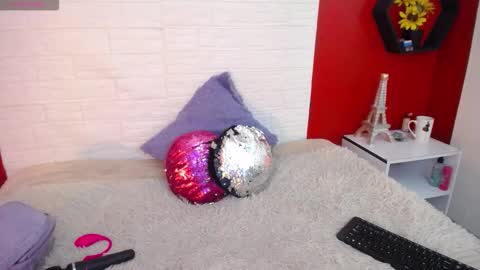 Snapshot of _poison_sweet chatting on October 20, 6:46 pm Laura online show from October 20, 6:46 pm