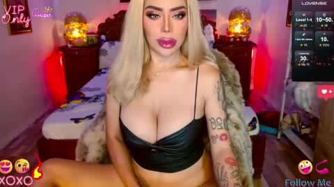 Hi my name is selinaim glad to meet everyone here  online show from May 15, 5:27 am
