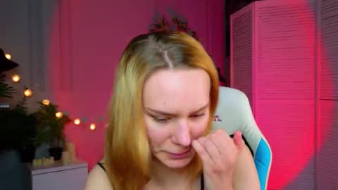 im Amy online show from March 24, 6:19 am