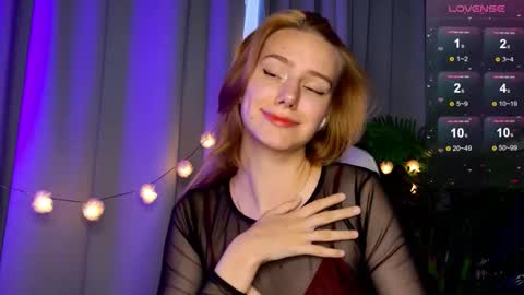 im Amy online show from September 12, 6:37 am