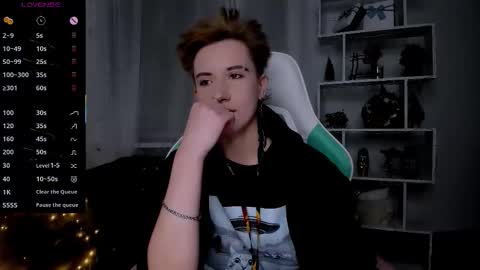 Rein online show from December 20, 5:09 pm