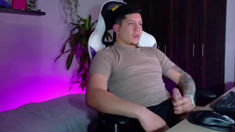 Roberto online show from January 16, 4:54 am