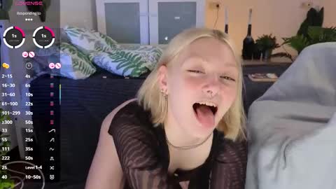 Snapshot of _rude_girl_ chatting on September 22, 4:00 pm Eve online show from September 22, 4:00 pm