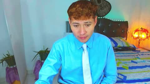 santi online show from March 21, 8:19 am