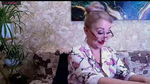 Sara online show from March 3, 10:44 am