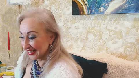 Sara online show from November 19, 7:18 am