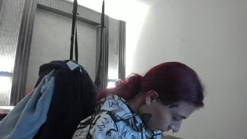 Selene online show from December 17, 3:52 pm