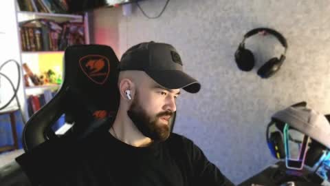 Ask me online show from April 3, 9:27 am