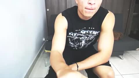 Juan Pablo-independent model online show from March 21, 5:39 pm