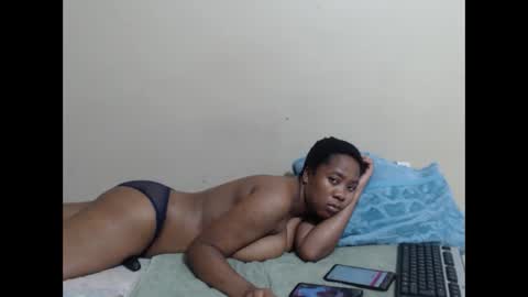 _sexylipss online show from December 1, 6:06 pm