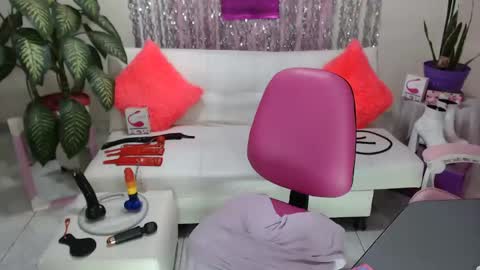 sexy pamela online show from December 20, 6:40 am