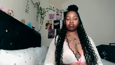 Abbie online show from March 26, 6:24 pm