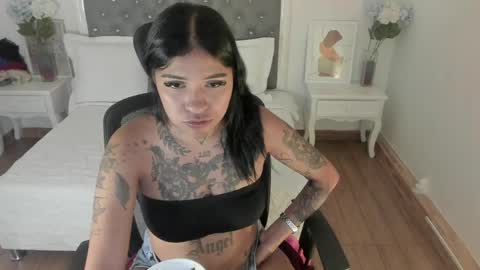 Sharlot online show from May 13, 5:44 pm