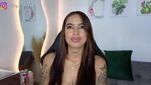 Snapshot of _sophiebrown__ chatting on January 11, 6:03 am Andrea  The Next Stream  Wednesday online show from January 11, 6:03 am