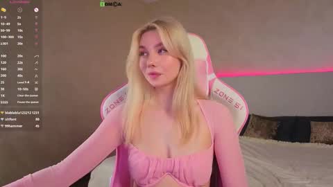 Sophie online show from October 2, 8:13 am