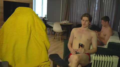 Snapshot of _sopranos_ chatting on September 16, 3:30 am OLIVERpvt is open online show from September 16, 3:30 am