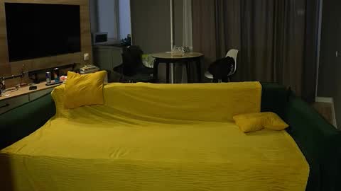 OLIVERpvt is open online show from January 15, 12:14 pm