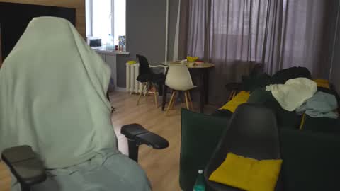 Snapshot of _sopranos_ chatting on March 11, 12:39 pm OLIVERpvt is open online show from March 11, 12:39 pm