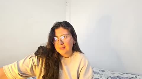 _sweet_melodyy online show from May 25, 9:43 pm