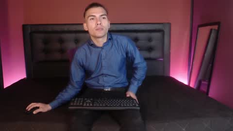 Snapshot of _tattoo_couple chatting on February 17, 1:22 pm online show from February 17, 1:22 pm