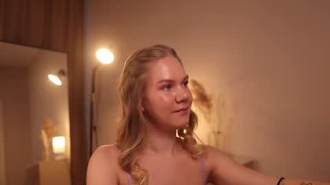 Annie online show from February 23, 1:24 am