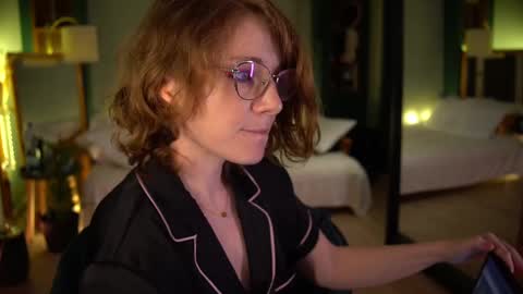 Evi online show from February 28, 10:06 pm