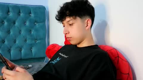 Thomas online show from February 18, 4:34 am