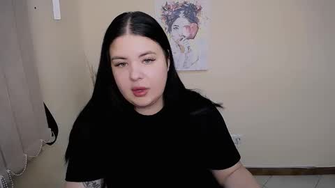 Snapshot of _trisha_li chatting on September 12, 11:45 am Trisha online show from September 12, 11:45 am