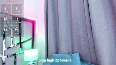 _valeria_saenz_ online show from May 28, 3:15 am