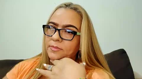 Valerie online show from November 3, 9:16 pm