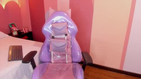 _valeryboobs_ online show from March 25, 2:35 pm