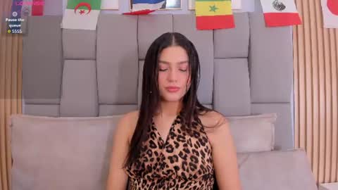 _valerycooper online show from June 24, 1:07 pm