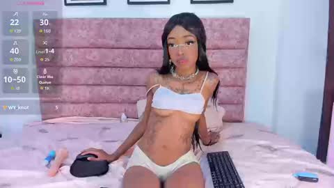 Snapshot of _violet_moon1 chatting on September 13, 10:45 pm _violet_moon1 online show from September 13, 10:45 pm